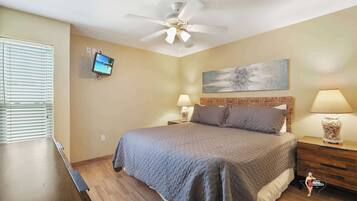 2 slaapkamers, een strijkplank/strijkijzer, gratis wifi, beddengoed