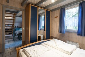 3 slaapkamers, reisbedje