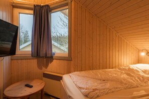 3 chambres, lit de bébé portatif