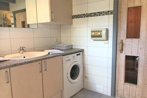 Shower - exklusives skandinavisches Ferienhaus (Granzow)