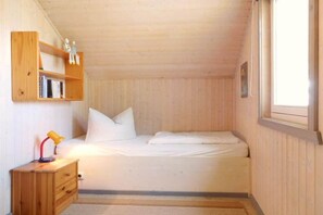3 bedrooms, travel crib - exklusives skandinavisches Ferienhaus (Granzow)
