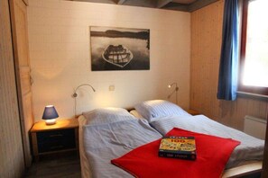 3 soverom og reiseseng for barn