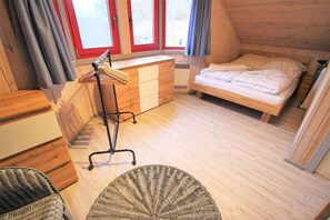 3 bedrooms, travel cot - skandinavisches Ferienhaus in Mirow (Granzow)