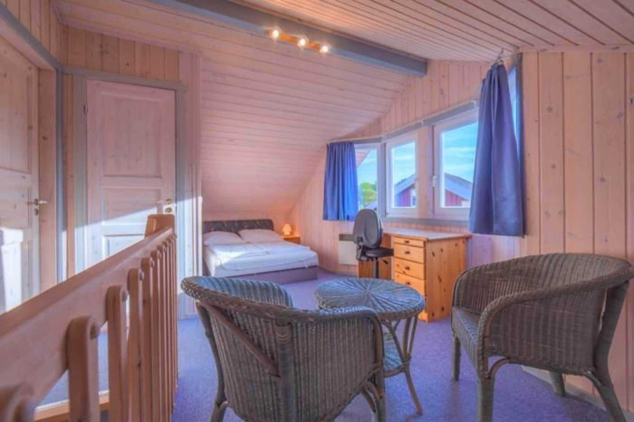 3 Schlafzimmer, Reisekinderbett