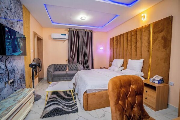 Economy Room, Balcony, City View | Desk, laptop workspace, free WiFi - Nordhaus Suites Gardens and Tours (Kaduna)