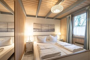 3 chambres, lit parapluie