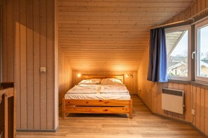 3 slaapkamers, reisbedje