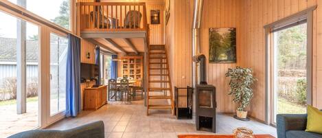 Una Smart TV, una chimenea