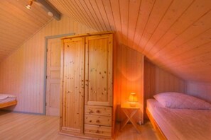 3 chambres, lit parapluie