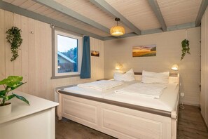 3 chambres, lit parapluie