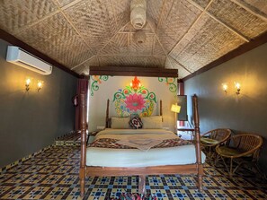 Design-Zimmer | Hochwertige Bettwaren, Betten mit Memory-Foam-Matratzen, Bettwäsche