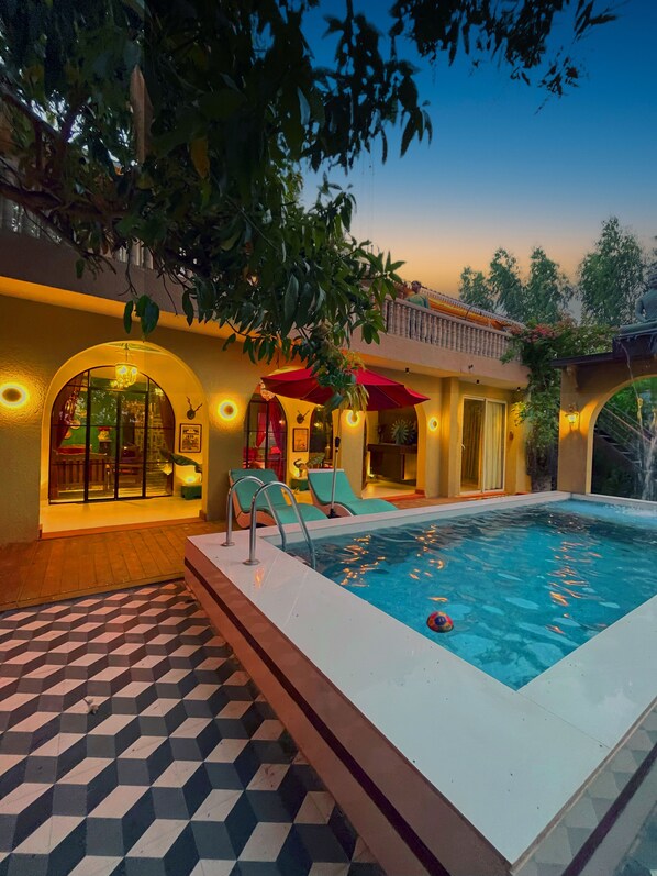 Indoor pool - Gulmohar eco village resort (Naraini)