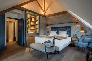 Junior-Suite | Kostenlose Minibar, Zimmersafe, Verdunkelungsvorhänge