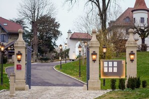 Exterior - Château Brachet (Gresy-sur-Aix)