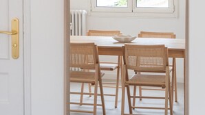 Superior appartement, en-suite badkamer (75 m2) | Dineren | Ze serveren er ontbijt, lunch, diner en brunch 