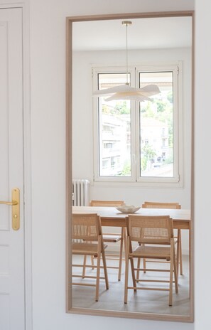 Superior appartement, en-suite badkamer (75 m2) | Dineren | Ze serveren er ontbijt, lunch, diner en brunch 