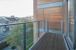 Family Apartment, 2 Bedrooms, Non Smoking, Kitchen | Terrace/patio - Parnell Corner Apartments (Dublin)