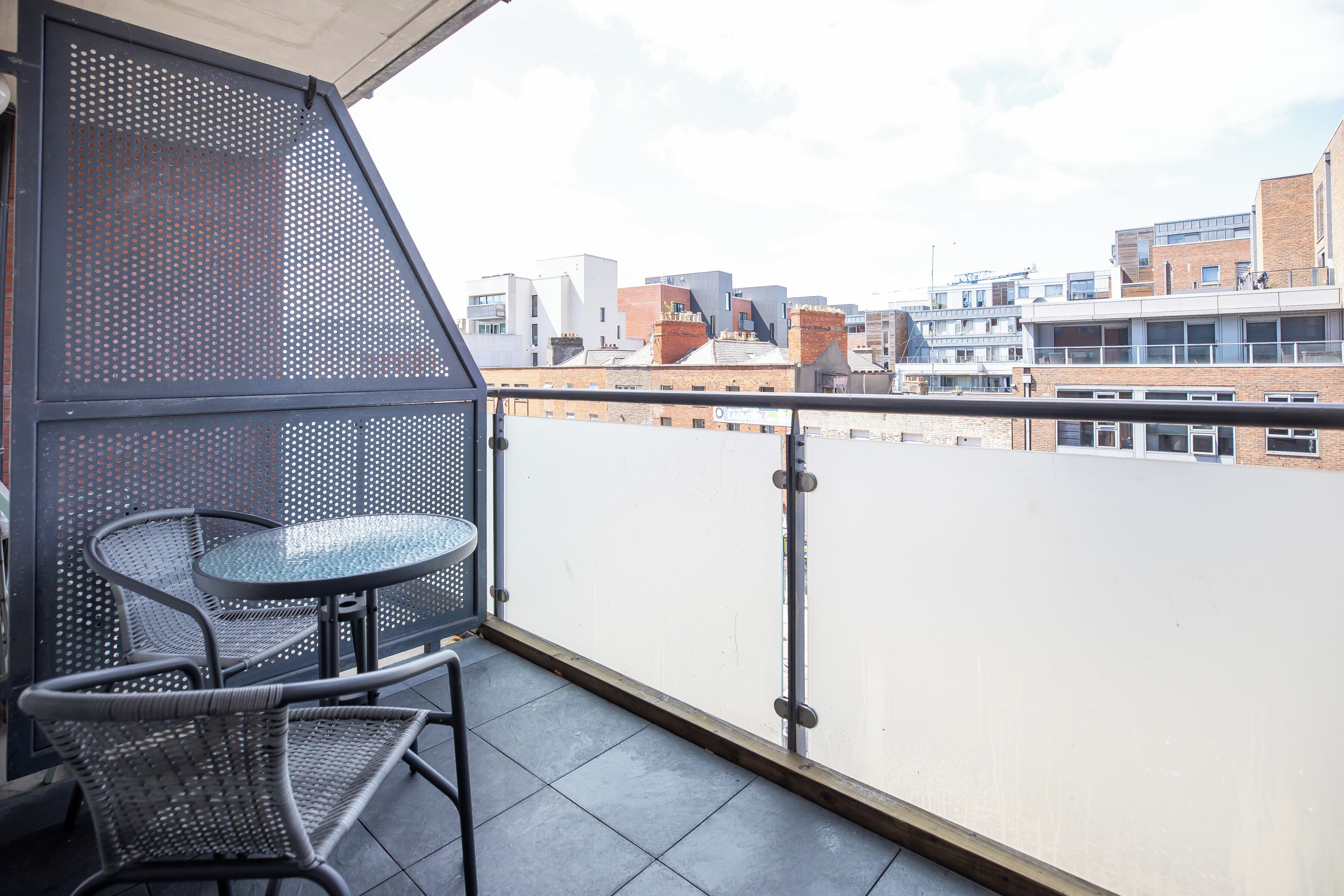 Deluxe Apartment, 3 Bedrooms, Non Smoking, Kitchen | Exterior