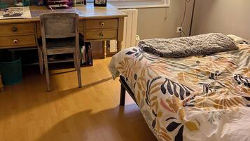 4 habitaciones, escritorio, tabla de planchar con plancha y wifi gratis