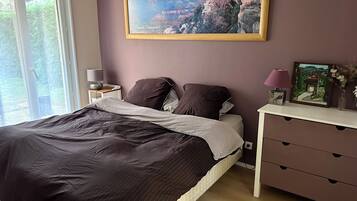 4 chambres, bureau, fer et planche à repasser, Wi-Fi gratuit