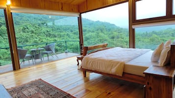 Luxury Double Room, Balcony, Valley View | Blackout curtains, soundproofing