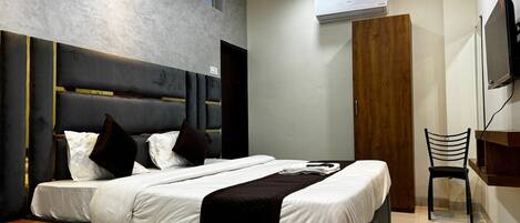 Deluxe Room | Free WiFi