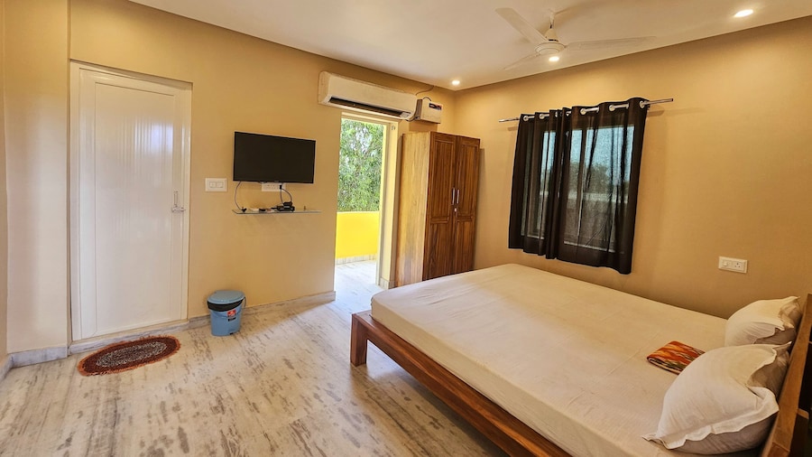 HOTEL AVAAS TripandTrip