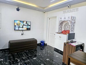 Living area - HOTEL AVAAS TripandTrip (Puri)