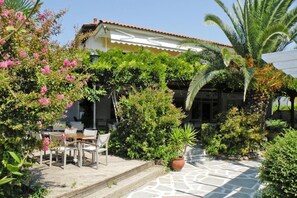Exterior - Apartment in Foura With a Balcony or Terrace (Kassandra)