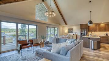 Smart-tv en een open haard