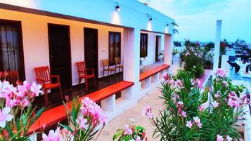 Deluxe Double Room, Sea View | Balcony