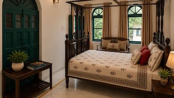 Desk, bed sheets