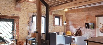 Peaceful countryside cottage near Chartres with parking