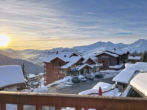 Property grounds - Duplex Chalet in Resort Center with Balcony and Parking (Montvalezan-La Rosière)