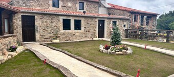 MIÑA NAI HOUSE.  Suitable for families and your pet. 1 min from the Camino de Santiago