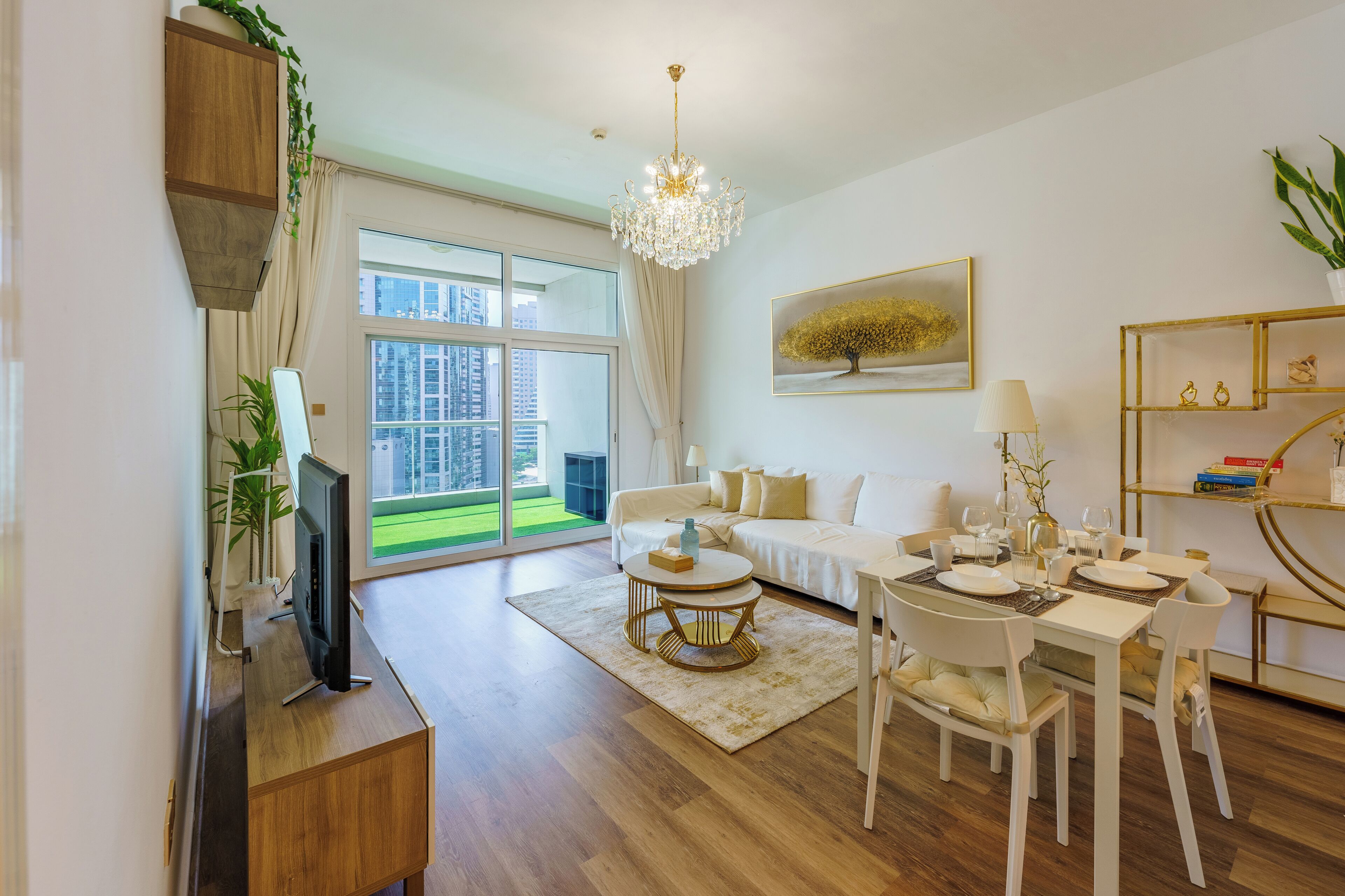 Apartamento Confort, balcón, vistas a la ciudad | Zona de estar