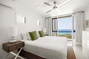 3 bedrooms, iron/ironing board, free WiFi, bed sheets - Postcard on Sunrise Beach (Noosa)