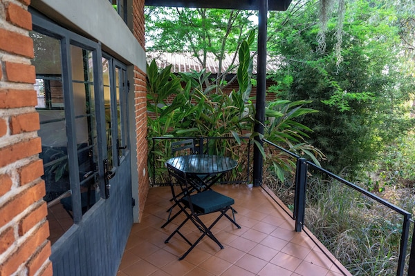 Luxury House, Garden View | Terrace/patio