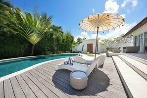 Sun deck
