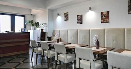 City5 Rooms and Suits