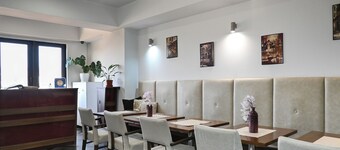 City5 Rooms and Suits