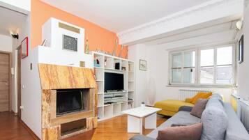 Attico Comfort, 2 camere da letto, vista città | Area soggiorno