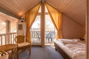 3 bedrooms, travel crib, free WiFi