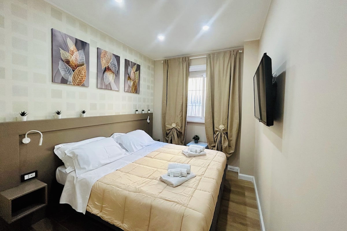 Deluxe Twin Room | In-room safe, desk, iron/ironing board, WiFi (free)