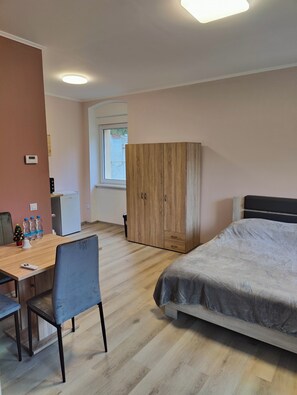 1 chambre, Wi-Fi, draps fournis
