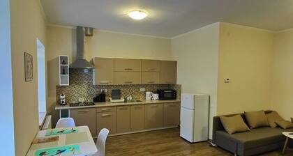 Louisa - Charming 2 Bedroom Apartment