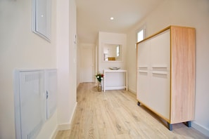 Comfort Penthouse, 2 Bedrooms, City View | Living area