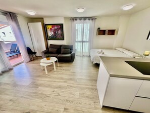 Classic Apartment | Down comforters, individually decorated, individually furnished - apartamentos Rincón del mar  (Velez-Malaga)