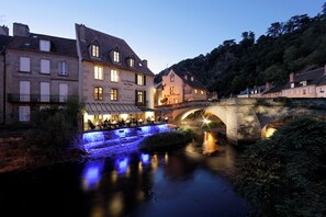 3 restauranter, lunsj serveres