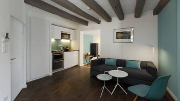 Estúdio | Cozinha privada | Geladeira, micro-ondas, fogão, cooktop